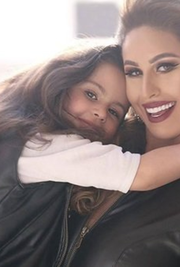 مي سليم وابنتها