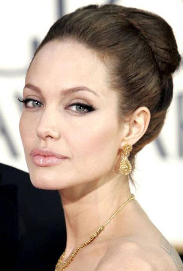 ضعي الكونتور الطبيعي للغاية على وجهك