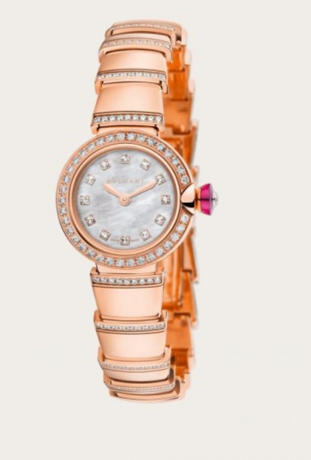 ساعة من بياجيه من الاوبال والماس والزمرد