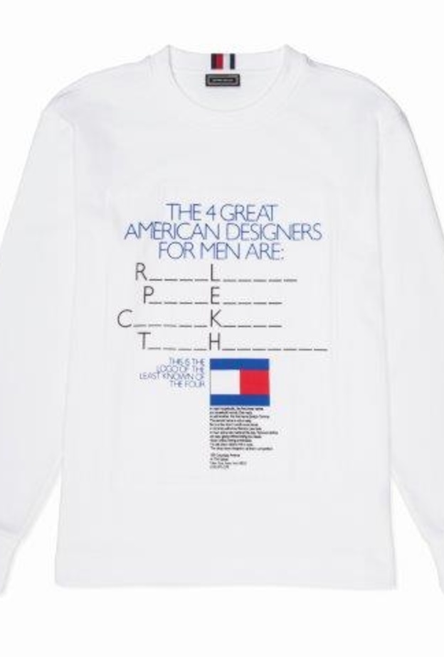 قميص ازرق مع رسومات من وحي لعبة Hangman