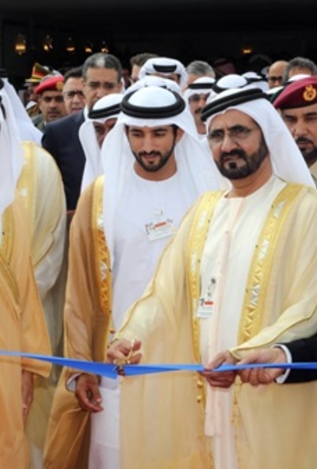 هدية مميزة من الشيخ محمد بن زايد إلى الشيخ محمد بن راشد