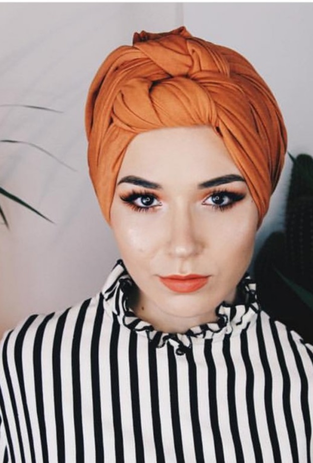 لفات طرح لصاحبات الوجه البيضاوي باسلوب دينا طوكيو.