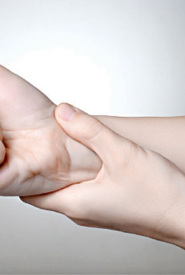 اسباب التهاب الاعصاب الطرفية واعراضه وطرق علاجه