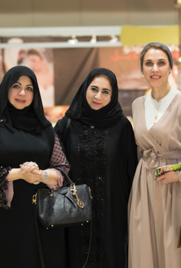 المصممة منى المنصوري تختتم فعاليا شيك ليدي للأزياء بحضور الشيخة جواهر الثاتي 