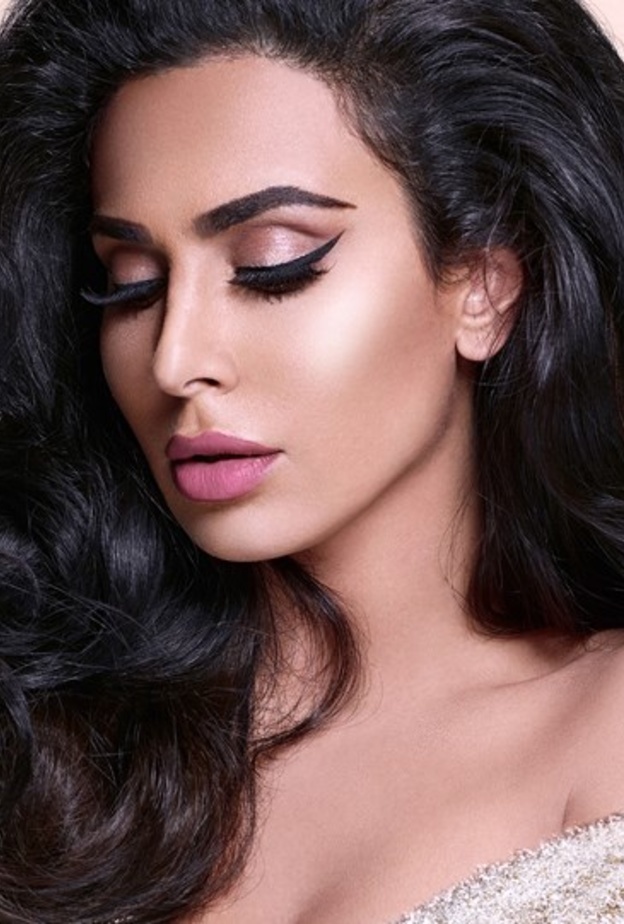 مكياج جذاب من هدى بيوتي