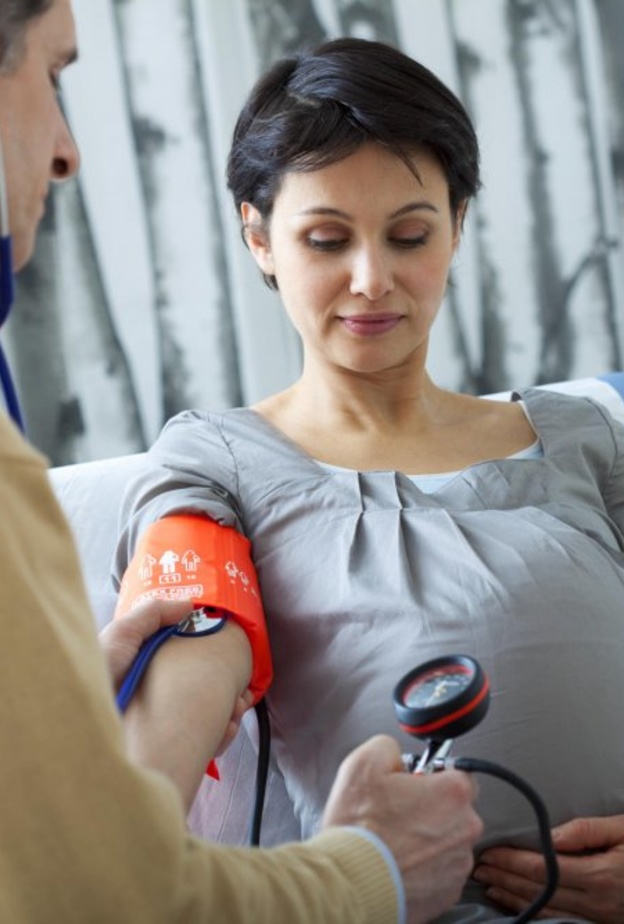 اسباب انخفاض ضغط الدم عند الحامل.