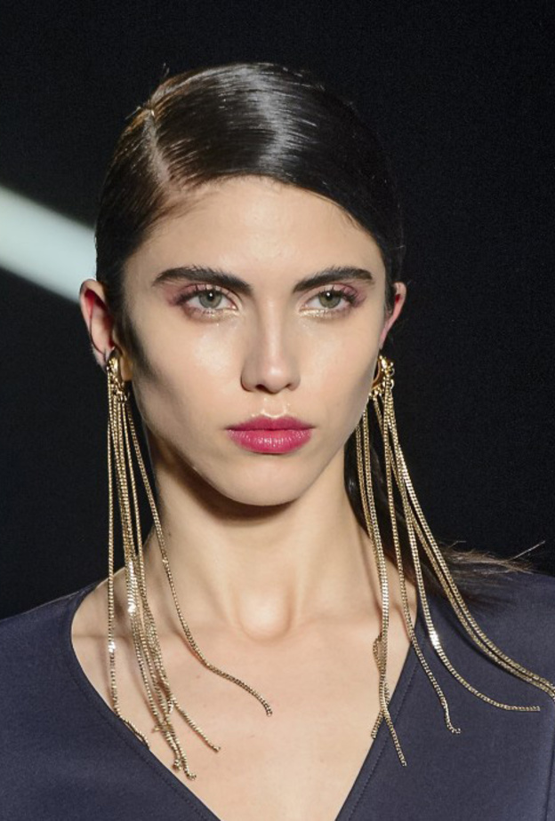 من اليكسي مابيي أقراط عصرية