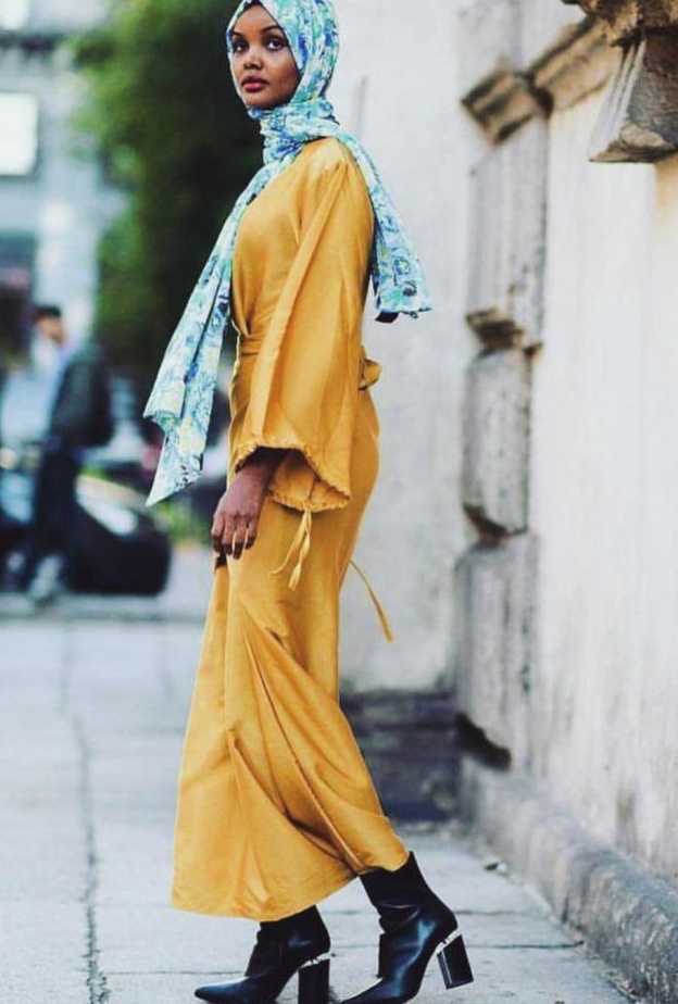 ملابس محجبات مع القفطان الابيض باسلوب حليمة عدن