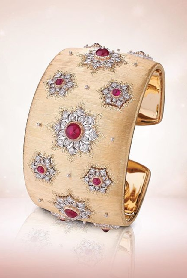 عقد من بولغاريBulgari