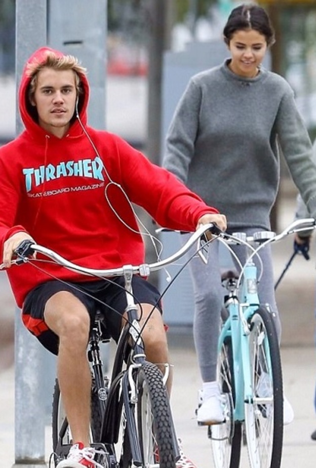 جاستن بيبر وسيلينا جوميز