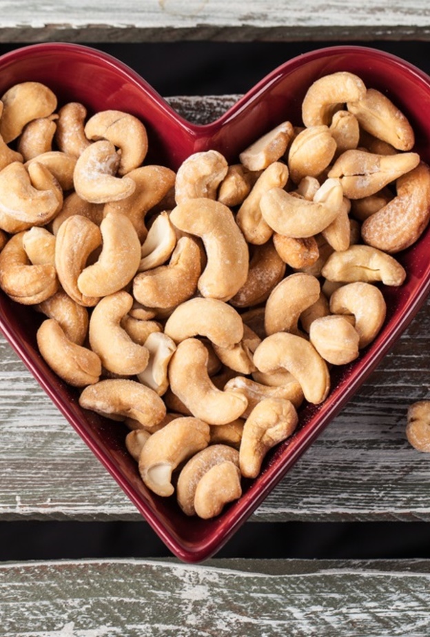 فوائد الكاجو لمرضى القلب