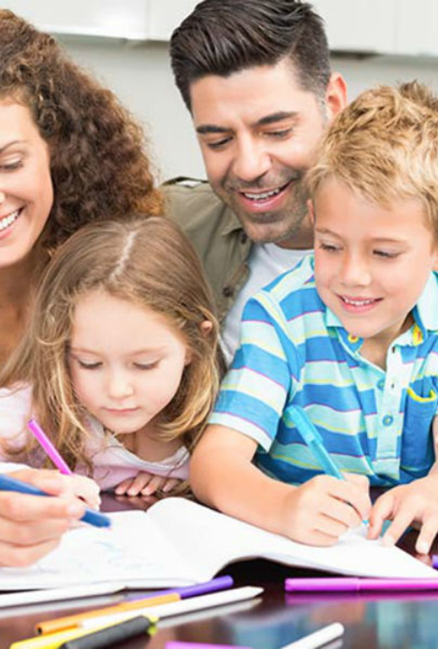 دور الاسرة في بناء شخصية الطفل