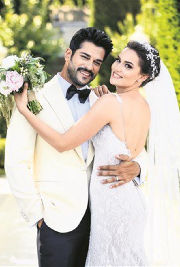 بوراك اوزجفي وفهرية افجان