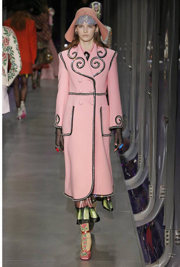 قميص اسود من Elie Saab