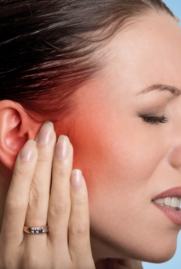 اعراض التهاب الاذن الوسطى