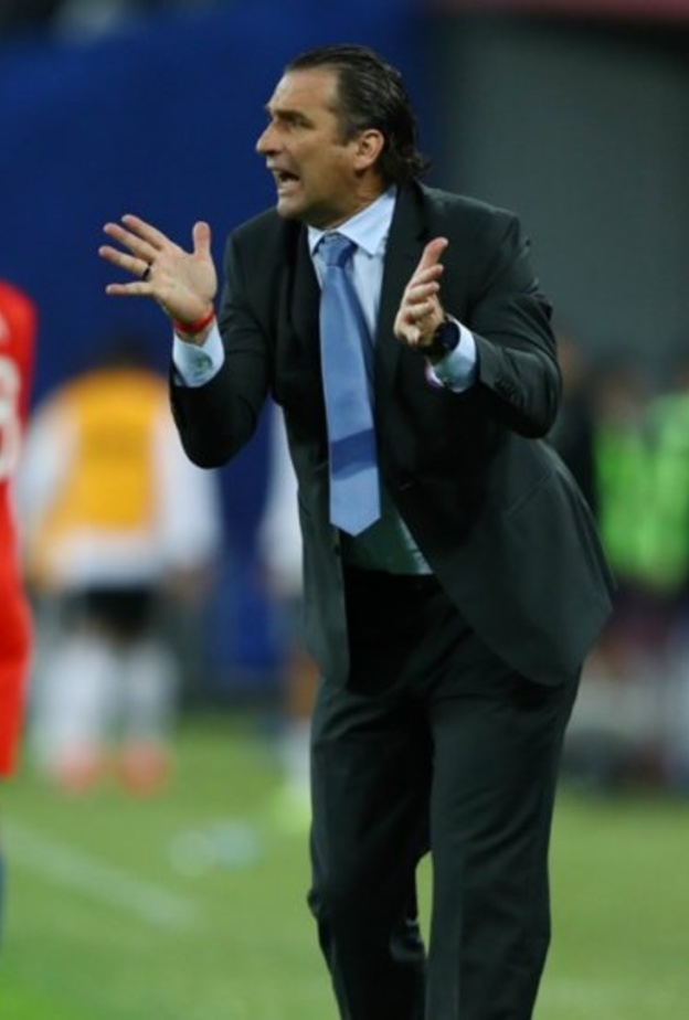 مسيرة المدرب خوان أنطونيو بيزي في عالم التدريب