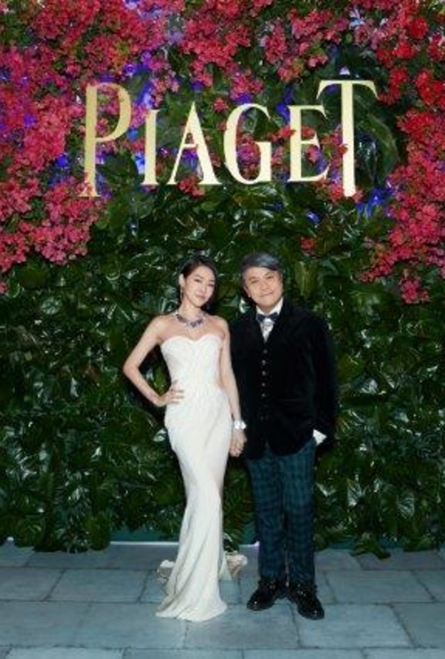 YANG Mi في Piaget Society Garden