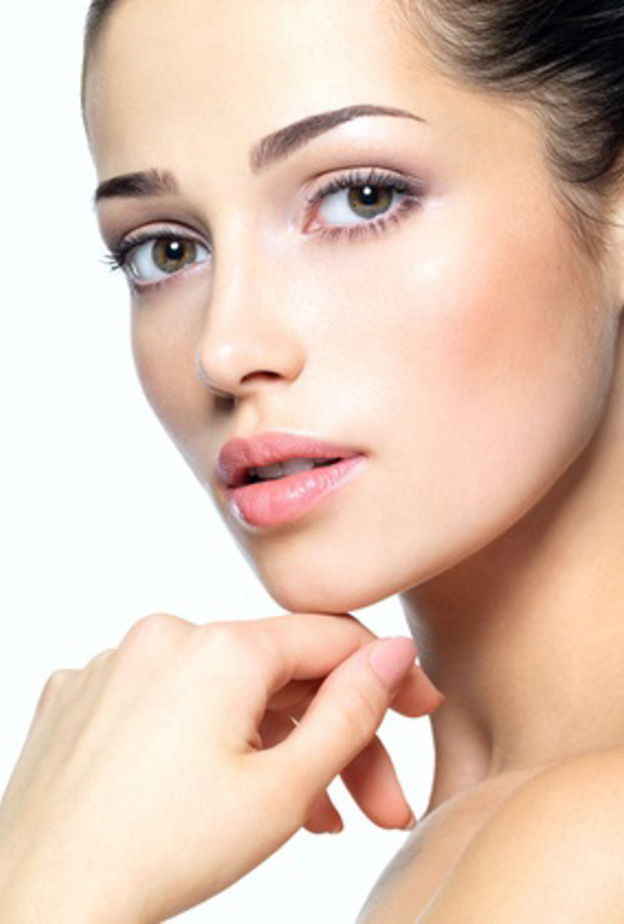 يعمل الكركم الهندي على تقشير البشرة