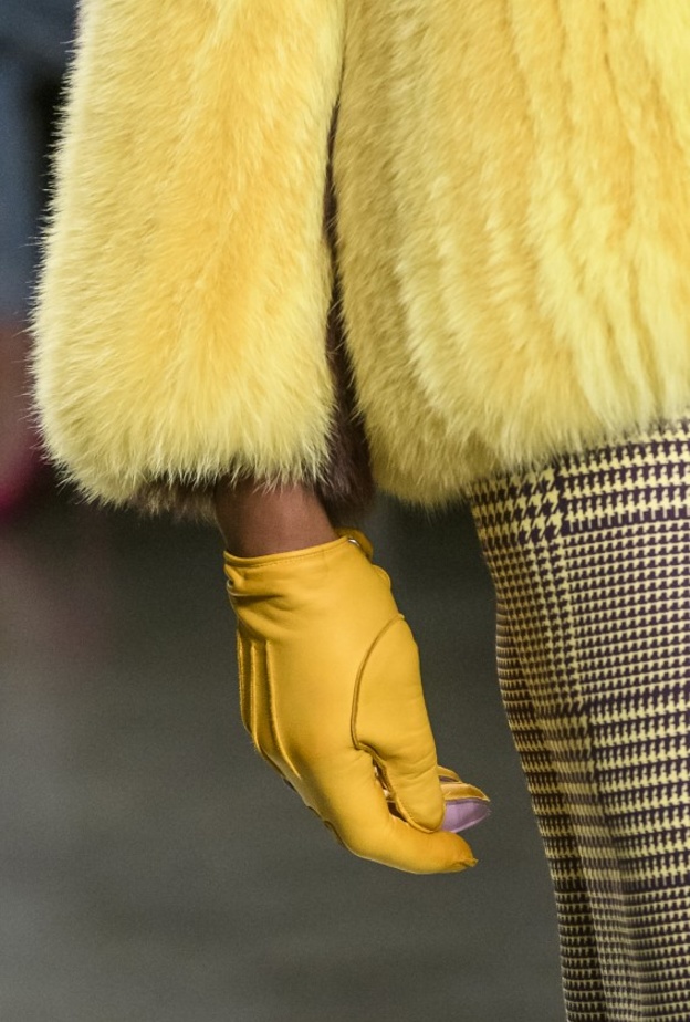  من شانيل تصميم جميل وعصري للقفازات الشتوية