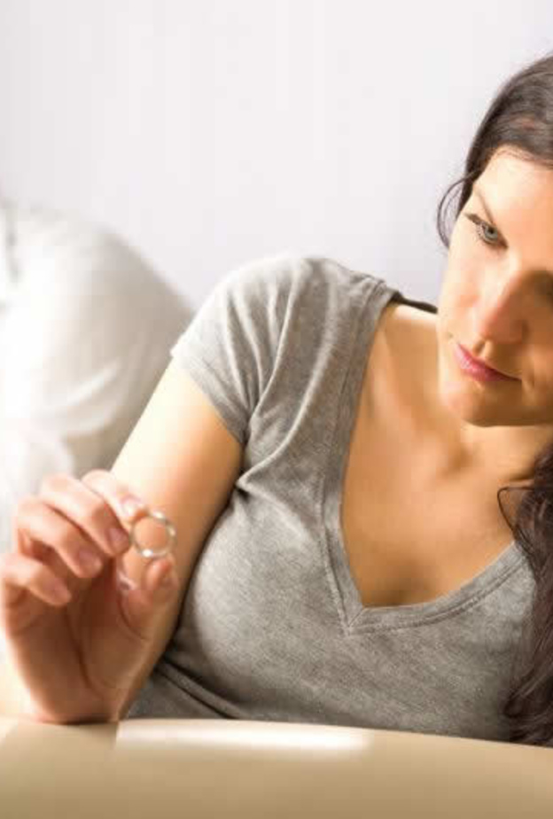 متى يجب ان تنسحب المرأة من حياة الرجل