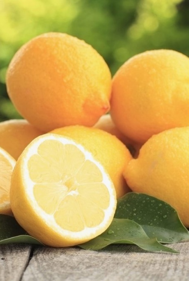  الليمون يعالج مرض النقرس.