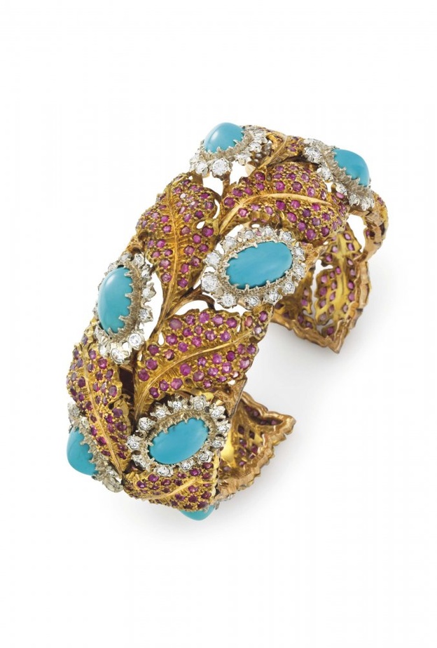 طقم الماس واللؤلؤ من فان كليف أند أربلز