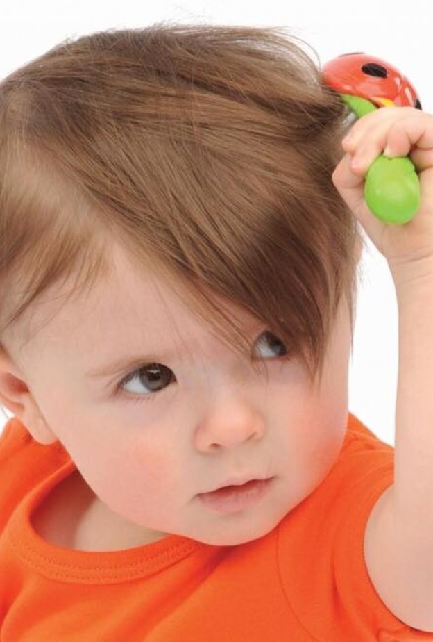 وصفات للتغلب على الشعر الهائش لطفلك