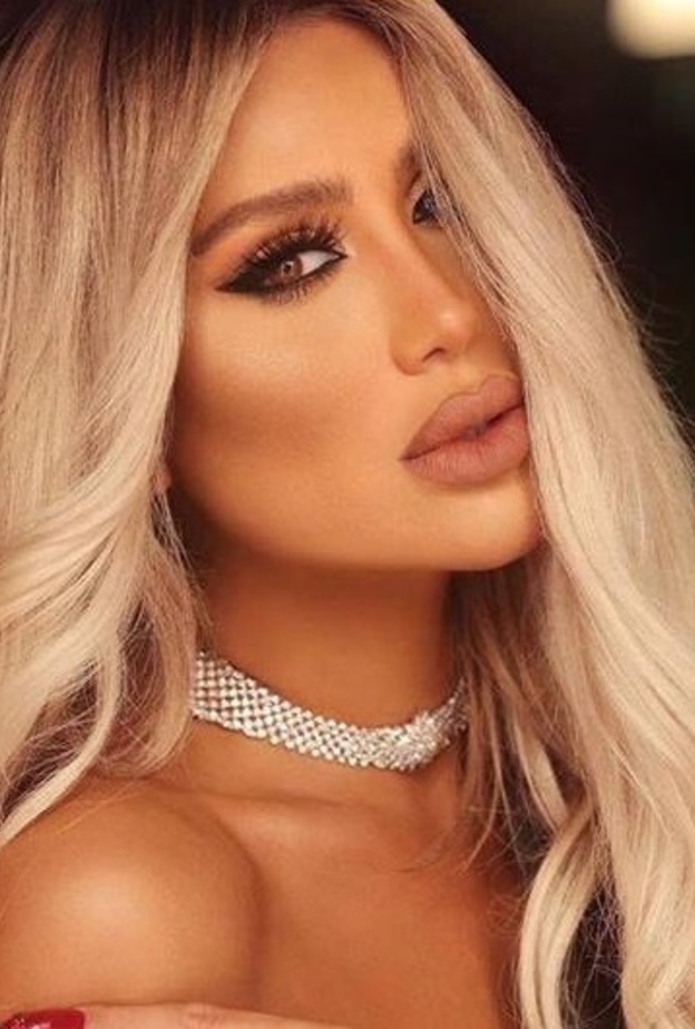 استوحي مكياج شتاء 2018 من إطلالة مايا دياب