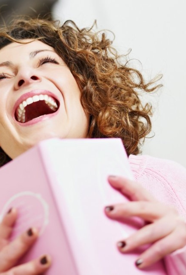 سيسعد بكتاب او مجموعة افلام كوميدية