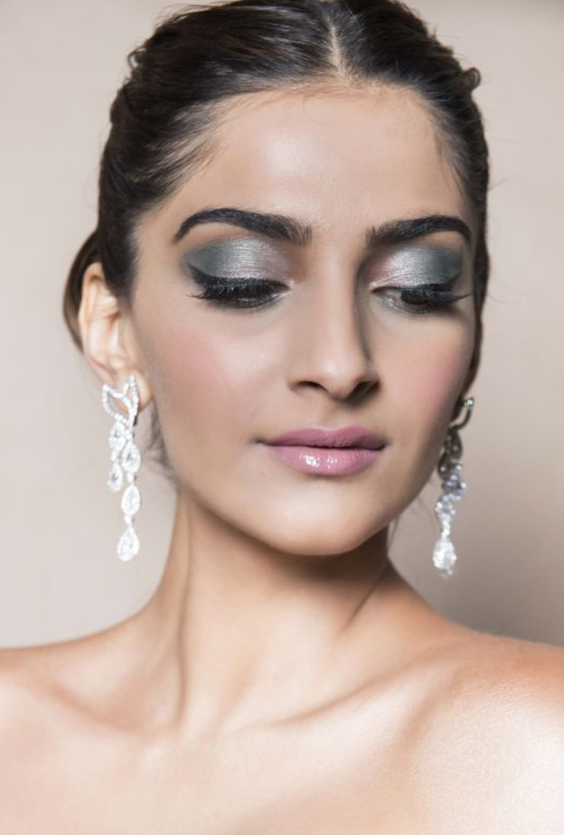 سونام كابور  تتألق بمجوهرات Chopard 