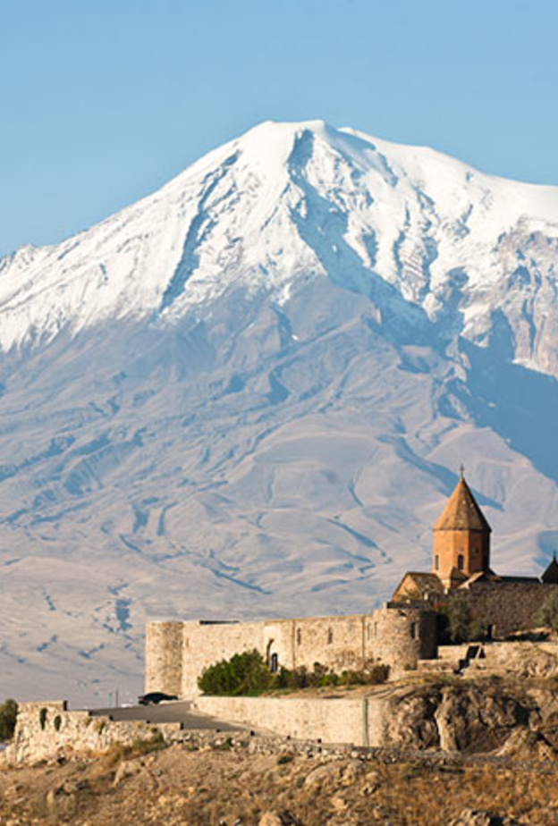 جبل ارارات الارميني مستقر سفينة نوح