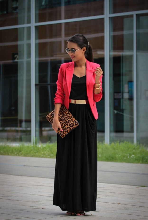 طلة كاجوال بالبليزر الطويل من لينا الأسعد