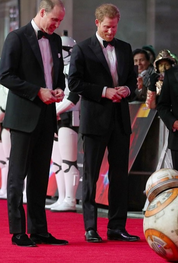 نجوم ومشاهير في العرض الأول لفيلم حرب النجوم