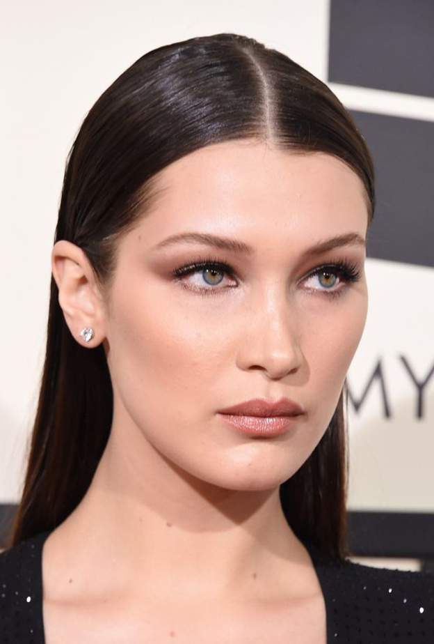 اختاري الضفائر بجميع أنواعها مع كعكة الشعر