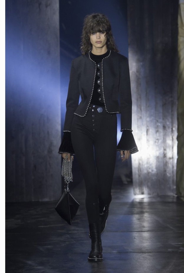 اختاري ما يليق بإطلالاتك