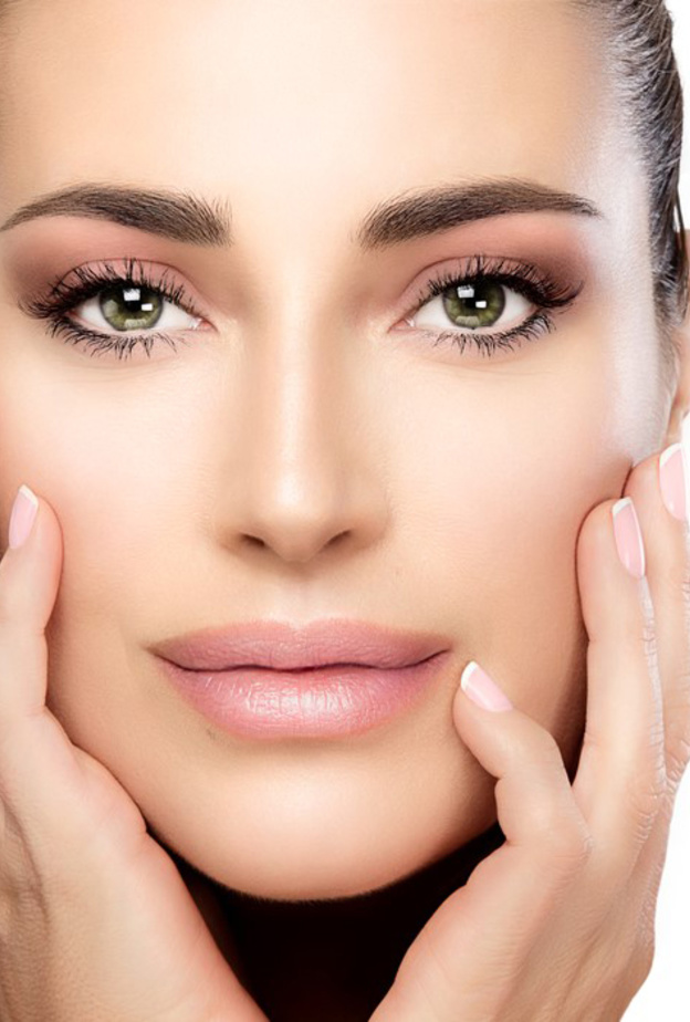 هذا المكياج يناسب أيام الجامعة