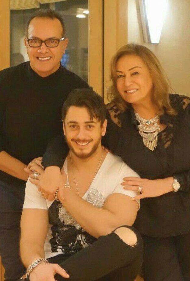 سعد لمجرد مع والديه