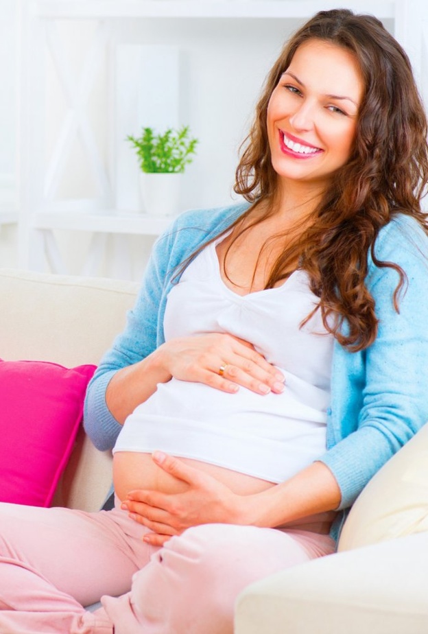 الشعور بالحرقة في المعدة والصدر والحنجرة من أعراض الإصابة بالحموضة عند الحوامل