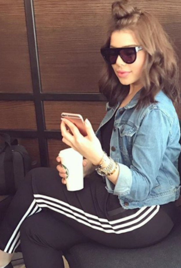 حنان الخضر بإطلالاتها الشبابية