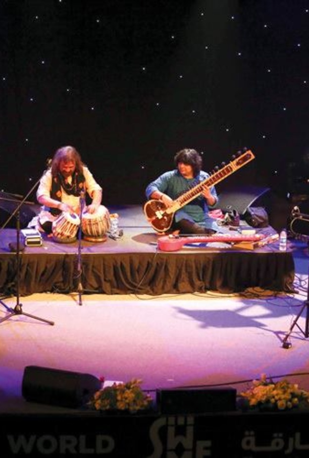 الشارقة للموسيقى العالمية تكرم العندليب الأسمر