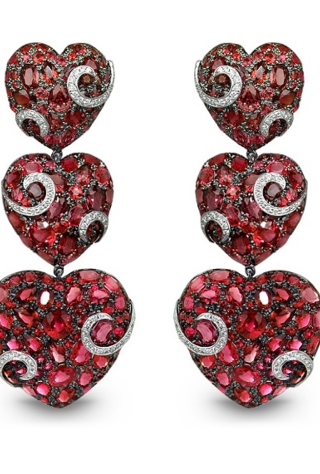 مجوهرات الأحجار الحمراء لسهرة رأس السنة 2018