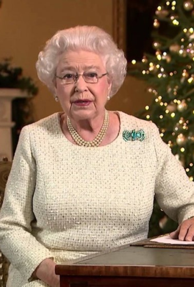 ملكة بريطانيا تثني على زوجها في خطابها السنوي