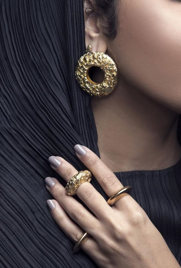 استوحت علياء بن عمير مجموعتها من اللبان