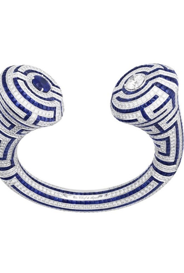 اسوارة فان كليف اند اربلز 