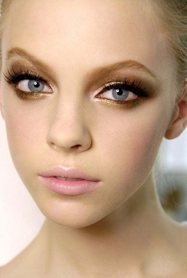 مكياج ملفت لسهرة راس السنة