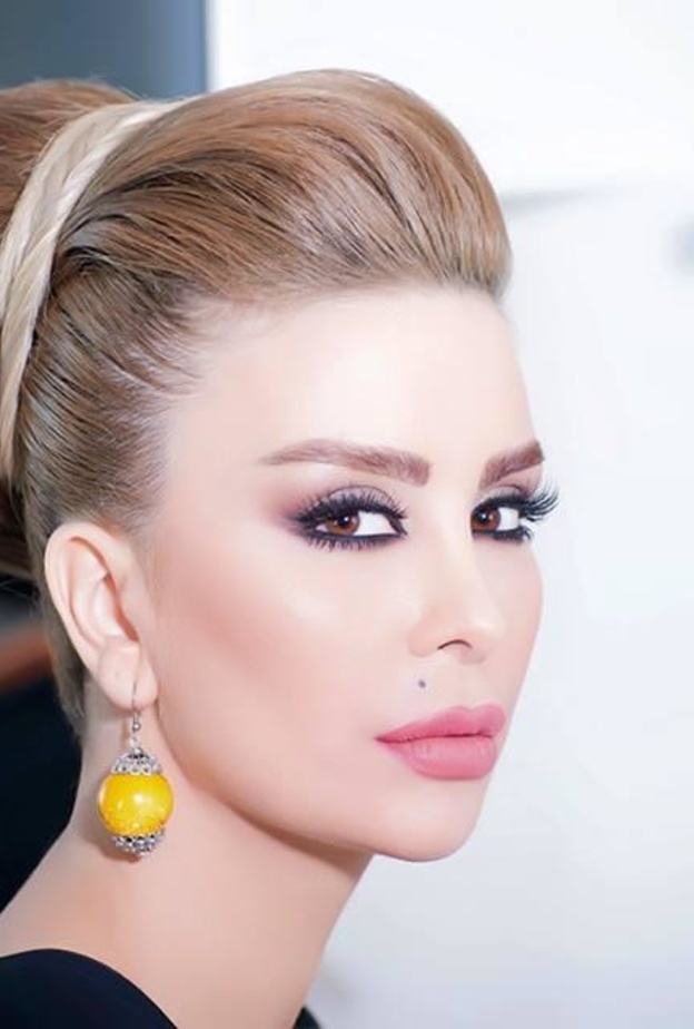 ليلى عبدالله تعقد قرانها على الفنان عبدالله عباس