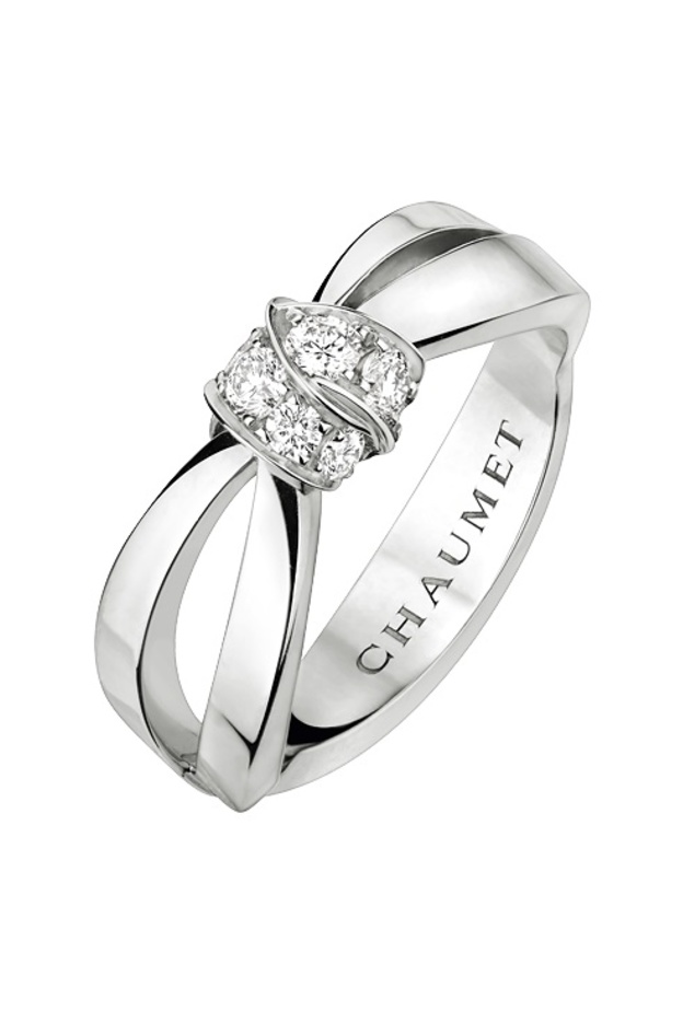 خاتم ديور من الذهب الأبيض والماس