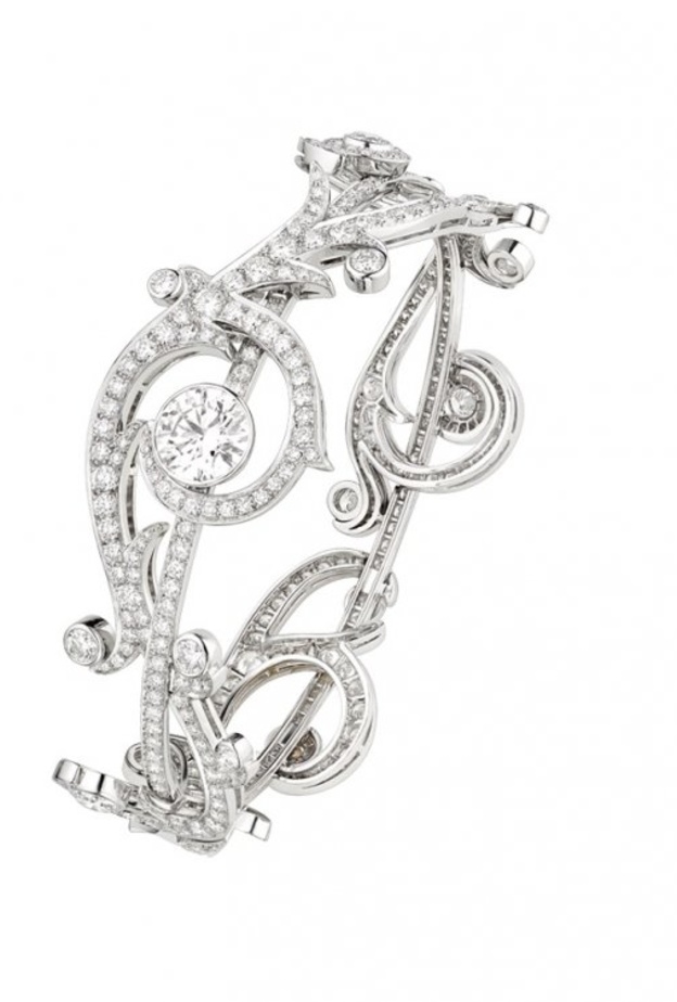 طقم الذهب الأبيض من كارتييه