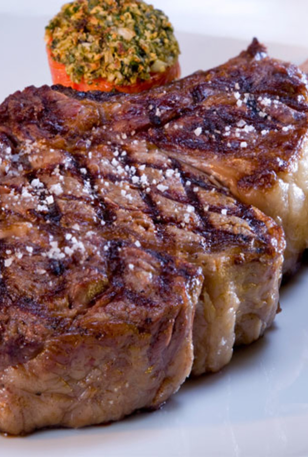 الللحوم من أهم مصادر الأحماض الأمينية