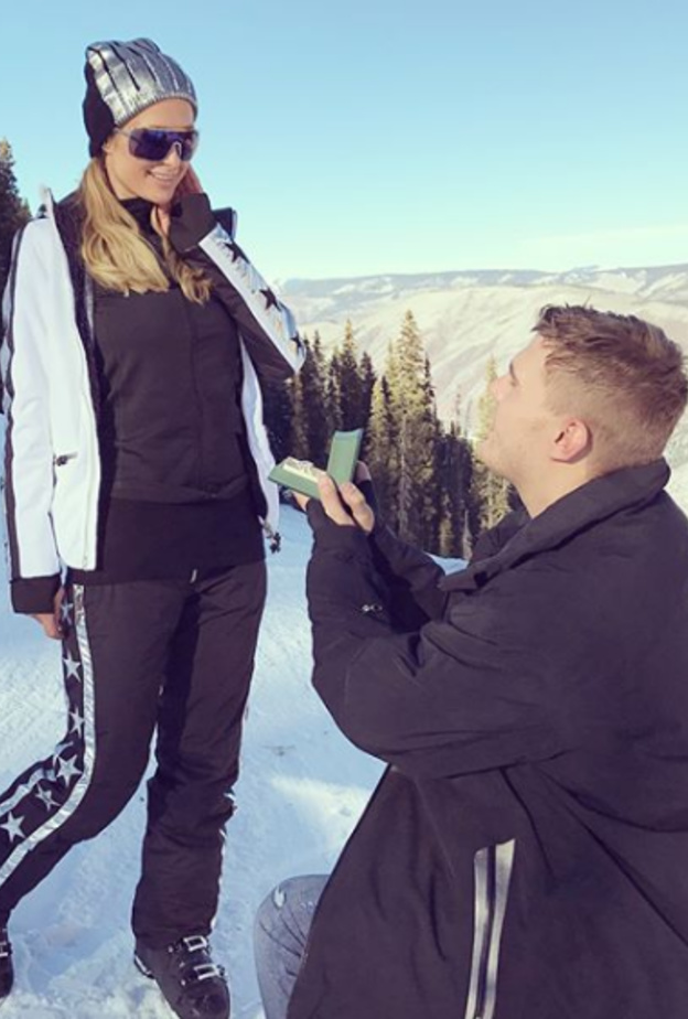 الخطيبان باريس هيلتون وكريس زيلكا.